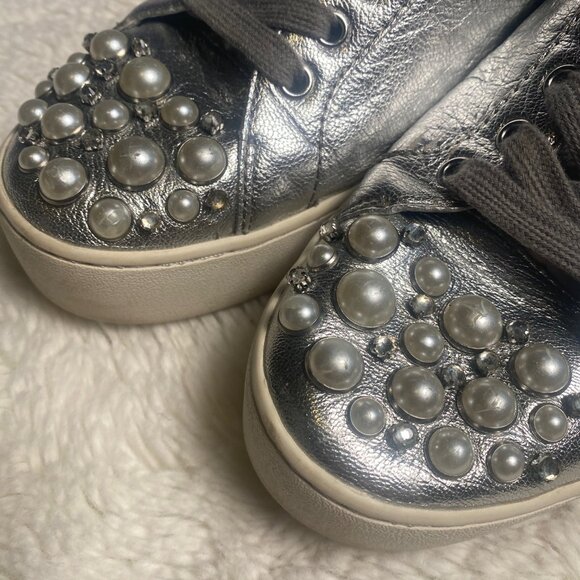 Michael Kors Silver PEARL Stud Sneakers - Picture 2 of 10